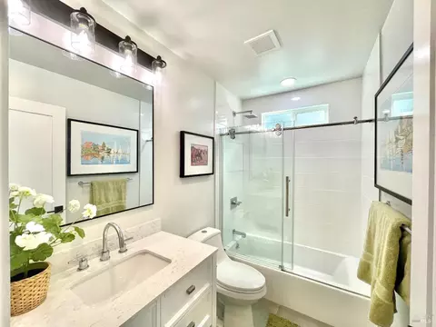 Bath - 39 Midway Ave, Mill Valley, CA 94941 photo 3 of 5