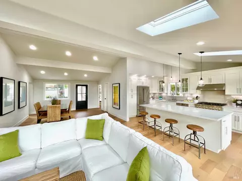 Kitchen - 39 Midway Ave, Mill Valley, CA 94941 photo 2 of 8