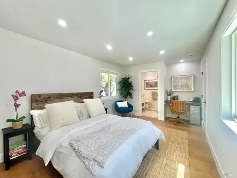 Bedroom - 39 Midway Ave, Mill Valley, CA 94941 photo 2 of 7