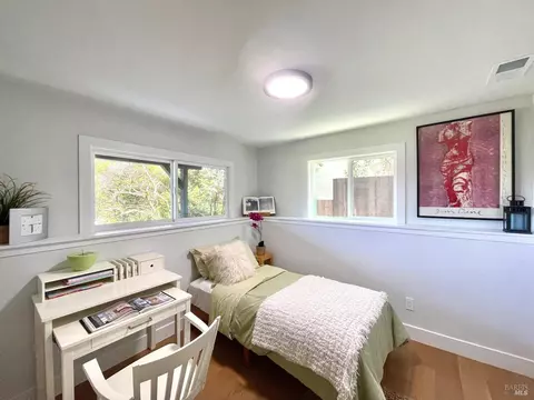 Bedroom - 39 Midway Ave, Mill Valley, CA 94941 photo 6 of 7