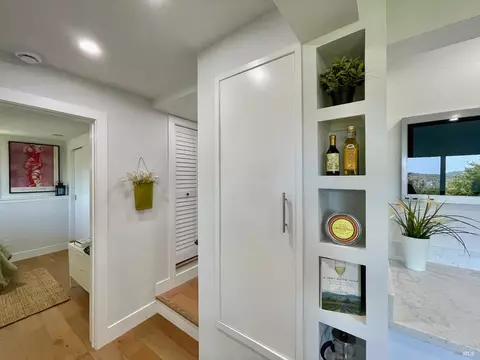 Entry Way - 39 Midway Ave, Mill Valley, CA 94941 photo 3 of 3