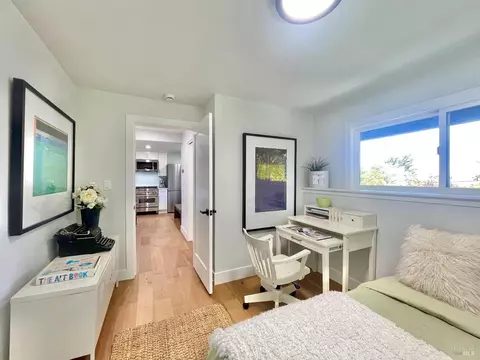 Bedroom - 39 Midway Ave, Mill Valley, CA 94941 photo 7 of 7