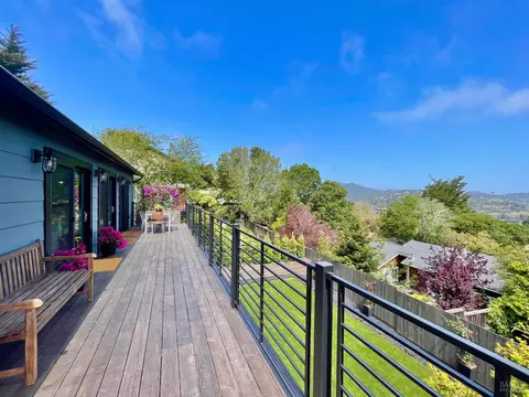 Exterior - 39 Midway Ave, Mill Valley, CA 94941 photo 2 of 19