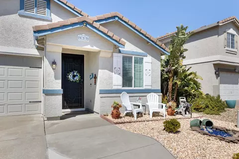 937 Pearwood Ct, Vacaville, CA 95687