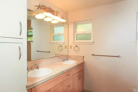 704 Cabin Dr, Mill Valley, CA 94941 photo 12