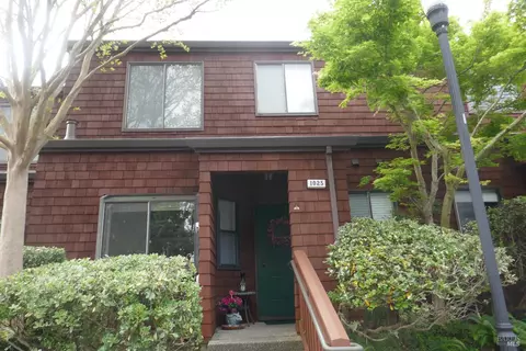 1025 Margaret Ct, Novato, CA 94949