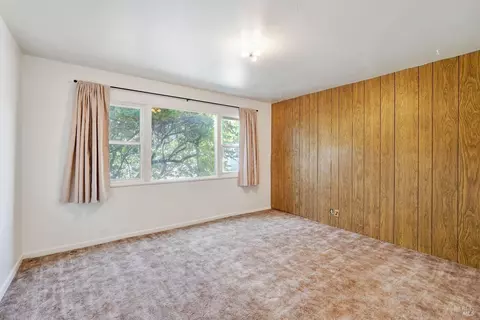 Bedroom - 2409 Springs Rd, Vallejo, CA 94591 photo 2 of 4