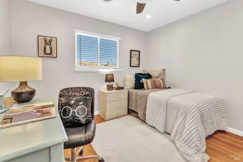Bedroom - 168 Bergwall Way, Vallejo, CA 94591 photo 1 of 8