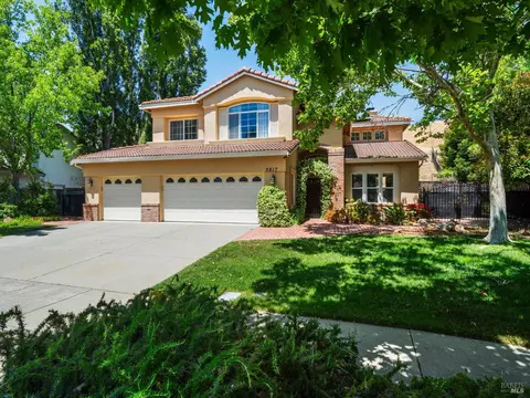 3817 Rollingwood Dr, Fairfield, CA 94534