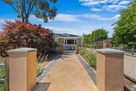 Exterior - 107 1st St, Healdsburg, CA 95448 photo 2 of 16