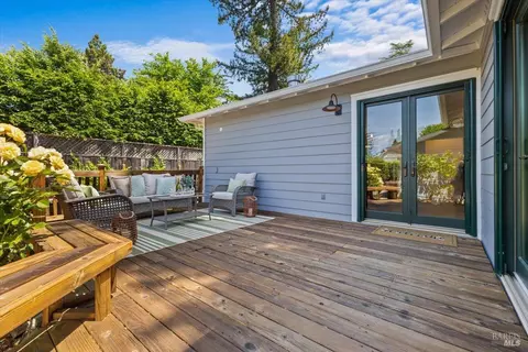 Exterior - 107 1st St, Healdsburg, CA 95448 photo 10 of 16