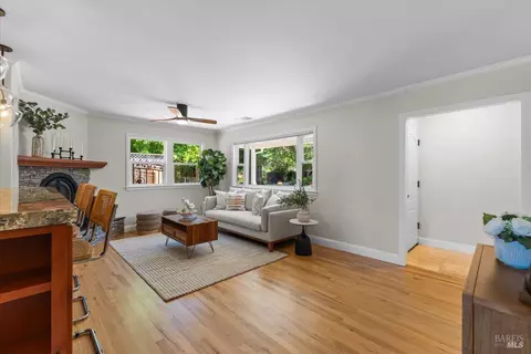 Living - 107 1st St, Healdsburg, CA 95448 photo 1 of 4
