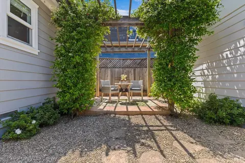 Exterior - 107 1st St, Healdsburg, CA 95448 photo 12 of 16