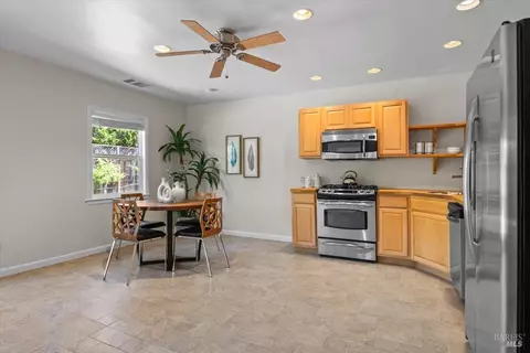 Kitchen - 107 1st St, Healdsburg, CA 95448 photo 6 of 9