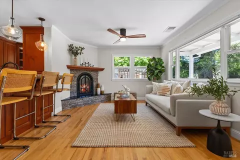 Living - 107 1st St, Healdsburg, CA 95448 photo 3 of 4