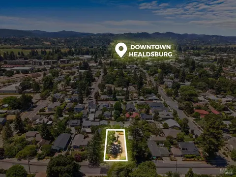View/Area - 107 1st St, Healdsburg, CA 95448 photo 1 of 4