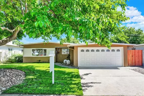 191 Juniper St, Vacaville, CA 95688