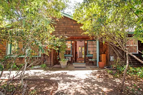 15866 Wright Dr, Guerneville, CA 95446