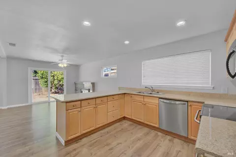 Kitchen - 596 Silver Dr, Vacaville, CA 95687 photo 3 of 3