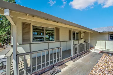 Exterior - 596 Silver Dr, Vacaville, CA 95687 photo 3 of 14