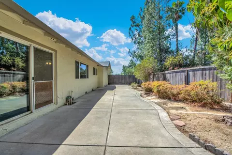 Exterior - 596 Silver Dr, Vacaville, CA 95687 photo 7 of 14