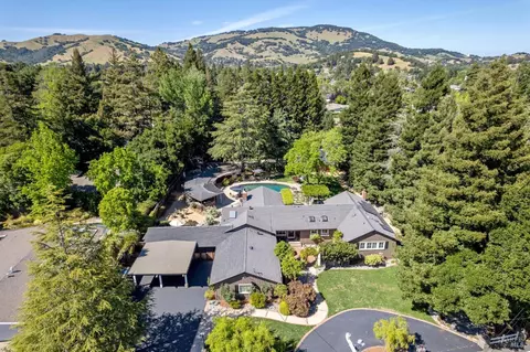 2170 Vineyard Rd, Novato, CA 94947