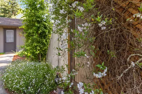 Exterior - 1019 Westside Rd, Healdsburg, CA 95448 photo 12 of 29