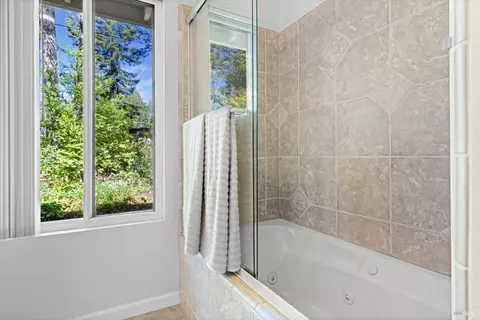 Bath - 1019 Westside Rd, Healdsburg, CA 95448 photo 7 of 8