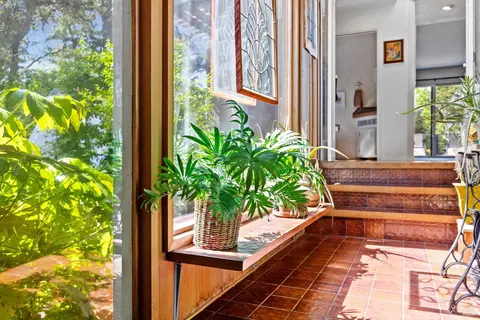 Entry Way - 1019 Westside Rd, Healdsburg, CA 95448 photo 4 of 5