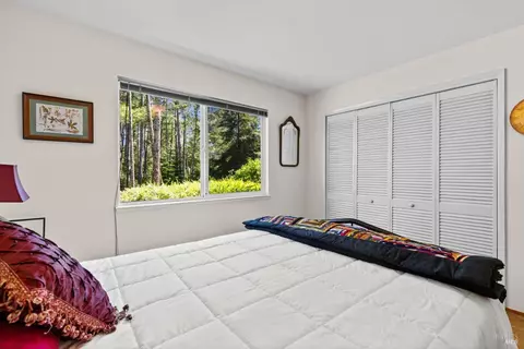 Bedroom - 1019 Westside Rd, Healdsburg, CA 95448 photo 4 of 5