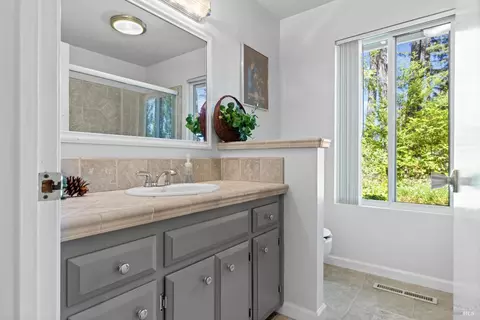 Bath - 1019 Westside Rd, Healdsburg, CA 95448 photo 6 of 8