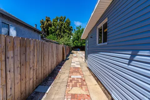 Exterior - 213 Sperry Ave, Vallejo, CA 94590 photo 18 of 26