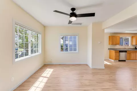 Living - 213 Sperry Ave, Vallejo, CA 94590 photo 1 of 7