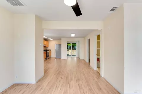 Living - 213 Sperry Ave, Vallejo, CA 94590 photo 3 of 7