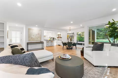 1358 Sylvan Ct, Healdsburg, CA 95448