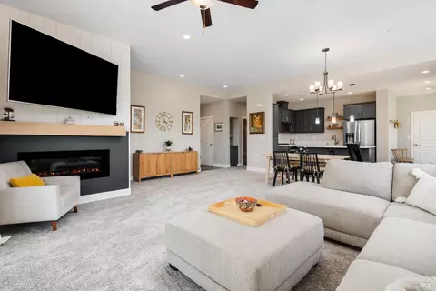 Living - 1455 Acorn Way, Windsor, CA 95492 photo 3 of 4