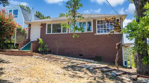 55 Manzanita Ave, Novato, CA 94945