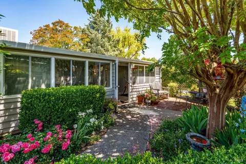 180 Pas Pajaros Calle, Sonoma, CA 95476