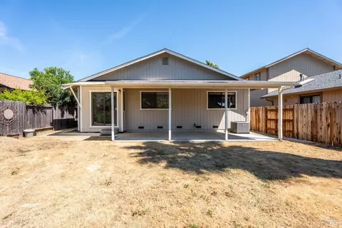 Exterior - 537 Donner Ct, Ukiah, CA 95482 photo 8 of 8