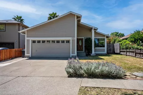 Exterior - 537 Donner Ct, Ukiah, CA 95482 photo 3 of 8