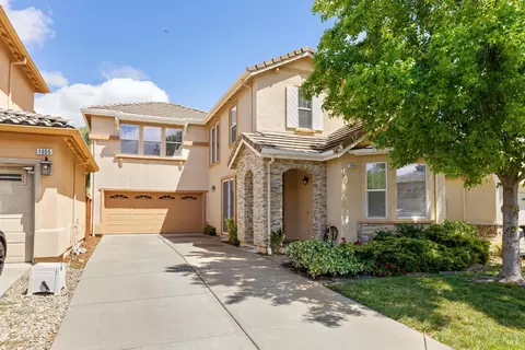 1049 Villaggio Cir, Vacaville, CA 95688