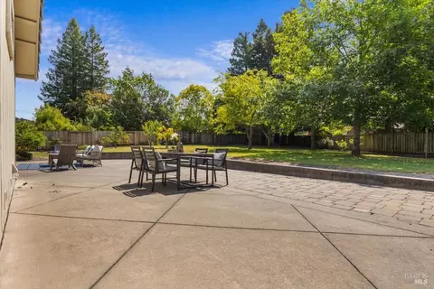 160 Moll Dr, Windsor, CA 95492 photo 42
