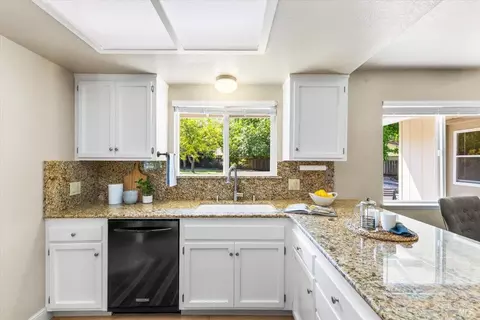 160 Moll Dr, Windsor, CA 95492 photo 16