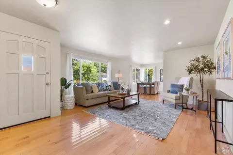 160 Moll Dr, Windsor, CA 95492 photo 11