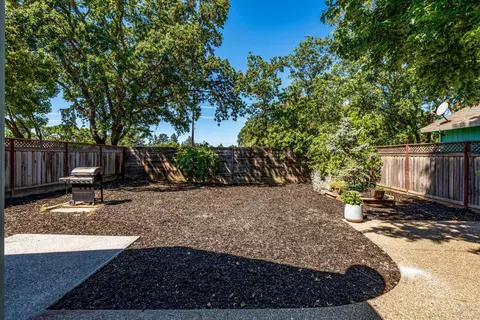 9227 Berwyn Way, Windsor, CA 95492 photo 37