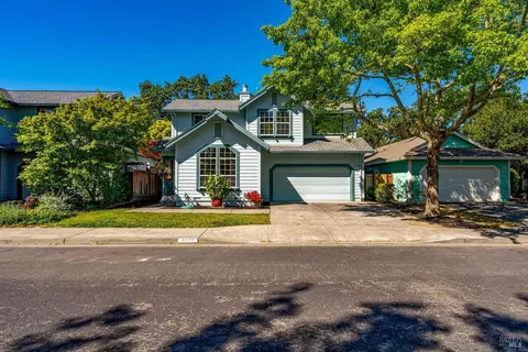 9227 Berwyn Way, Windsor, CA 95492