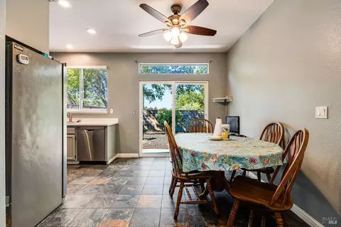 9227 Berwyn Way, Windsor, CA 95492 photo 14