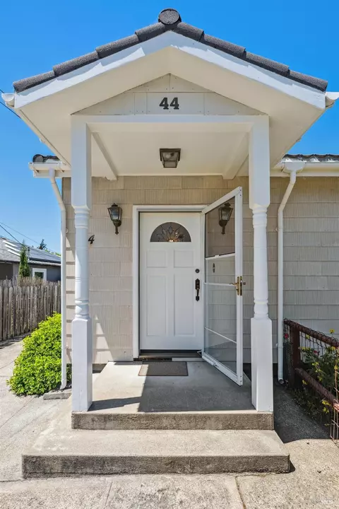 44 Plaza Dr, Mill Valley, CA 94941 photo 3