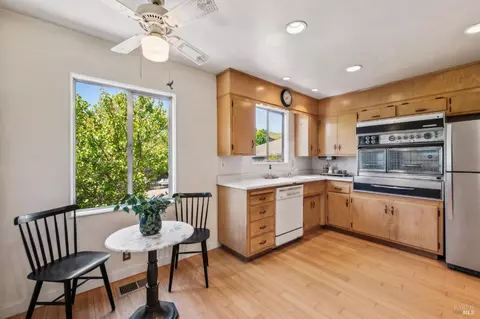 44 Plaza Dr, Mill Valley, CA 94941 photo 11