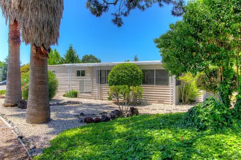 235 Regency Ct, Santa Rosa, CA 95401